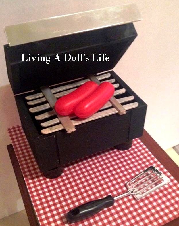 http://livingadollslife.blogspot.com/2014/05/diy-table-top-bbq-grill.html