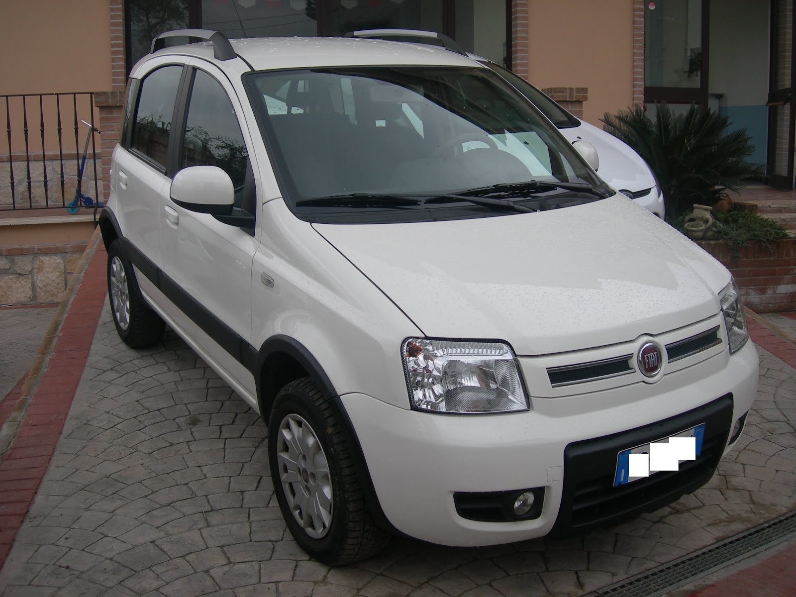 FIAT PANDA 1.3 MULTIJET 75 CV 4X4 CLIMBING ANNO 2012 80.000 KM PREZZO 7.500,00 EURO