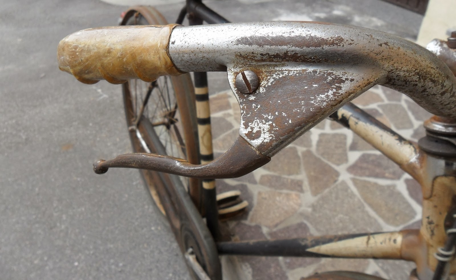 DINAMO CIE (DUCATI) per bicicletta d'epoca anni '40 Bianchi Taurus Dei Legnano. EUR 22,50 - IT