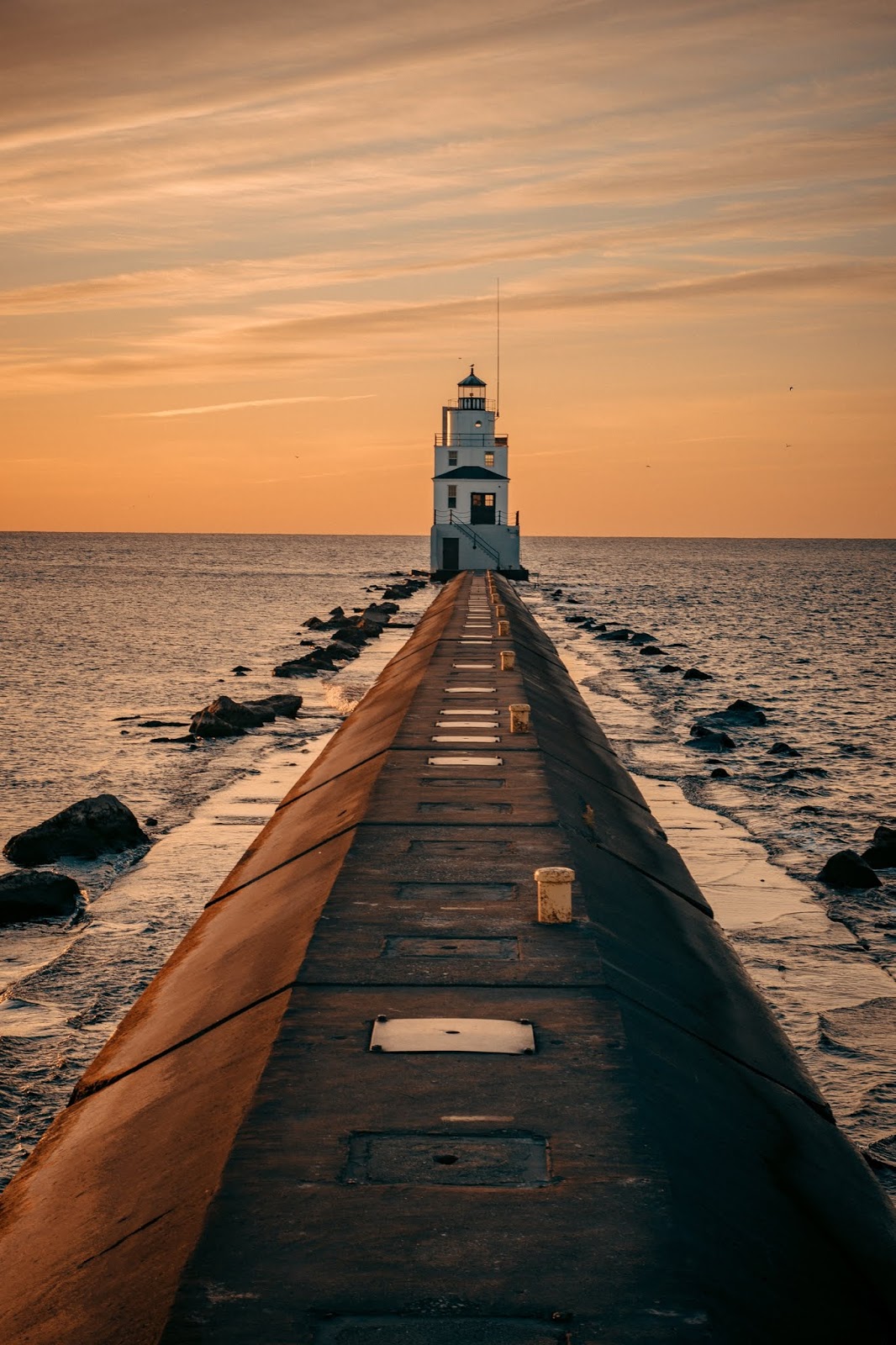 Lighthouse At Manitowoc United States Mobile Wallpaper Hd Mobile Walls