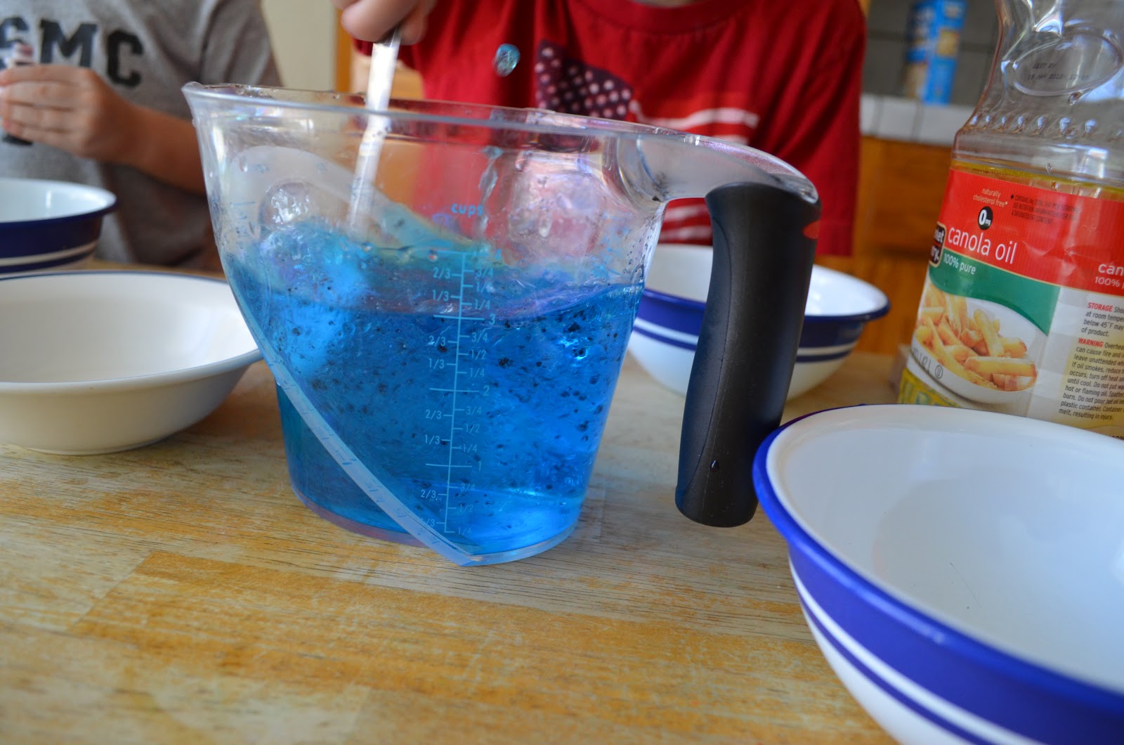 Crafty Mom of 3 Oil, Water, and Food Coloring Exeriement
