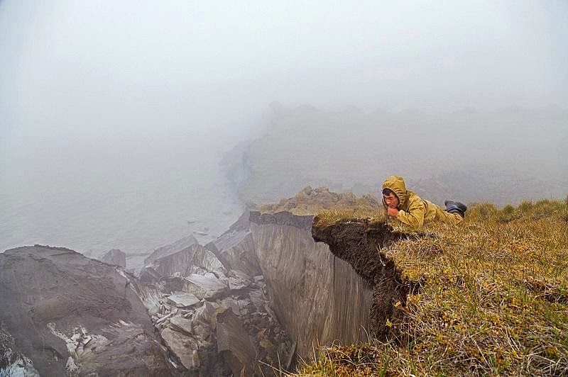 Extraction of Mammoth tusks in Siberia