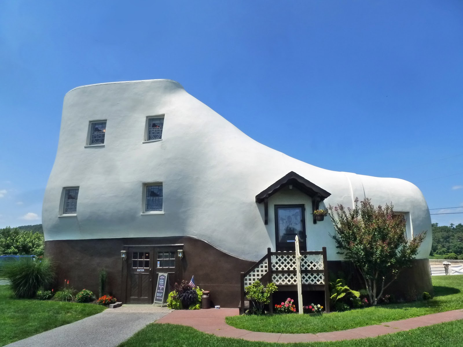 The Continuing Adventures of Eric, Noelle and Sierra Haines Shoe House