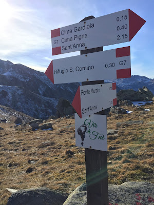 Signage for G7 trail.