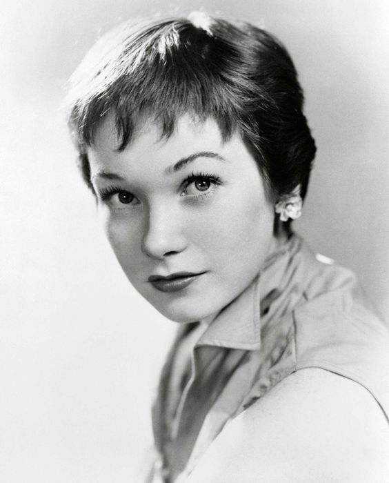 Short Hair – One of the Favorite Women's Hairstyles in the 1950s ...