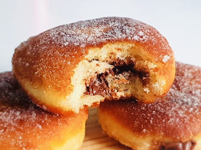 Gogosi Pufoase Cu Nutella