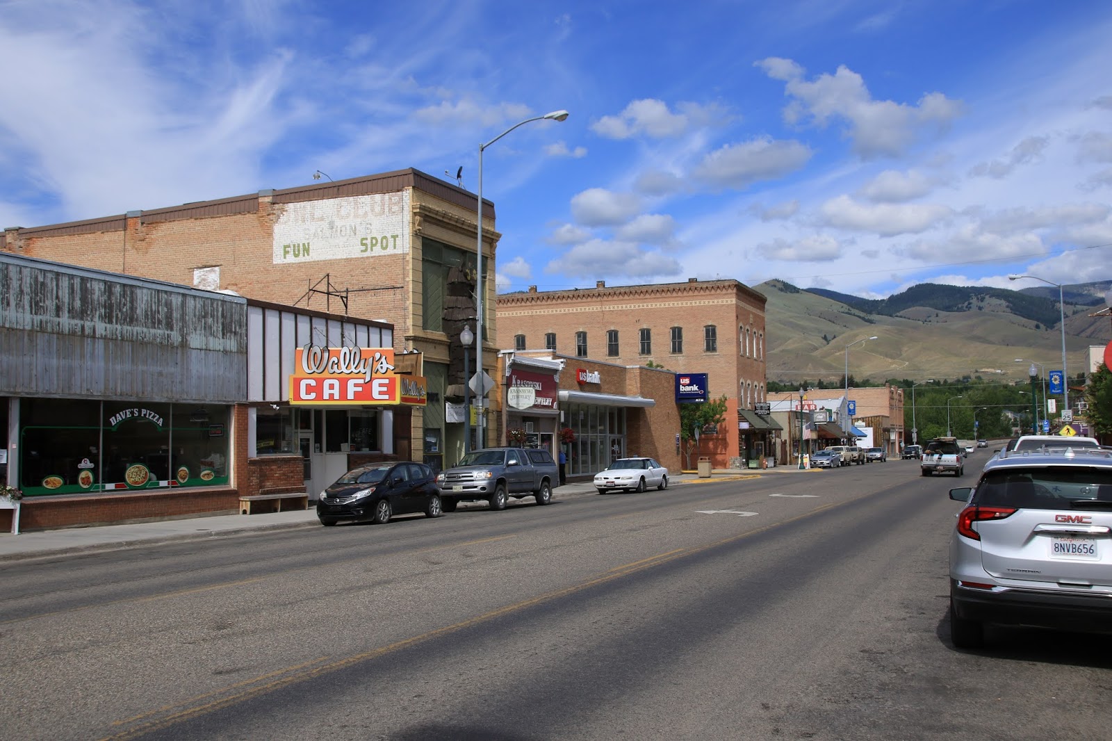 Travels with Twinkles Challis to Salmon, Idaho