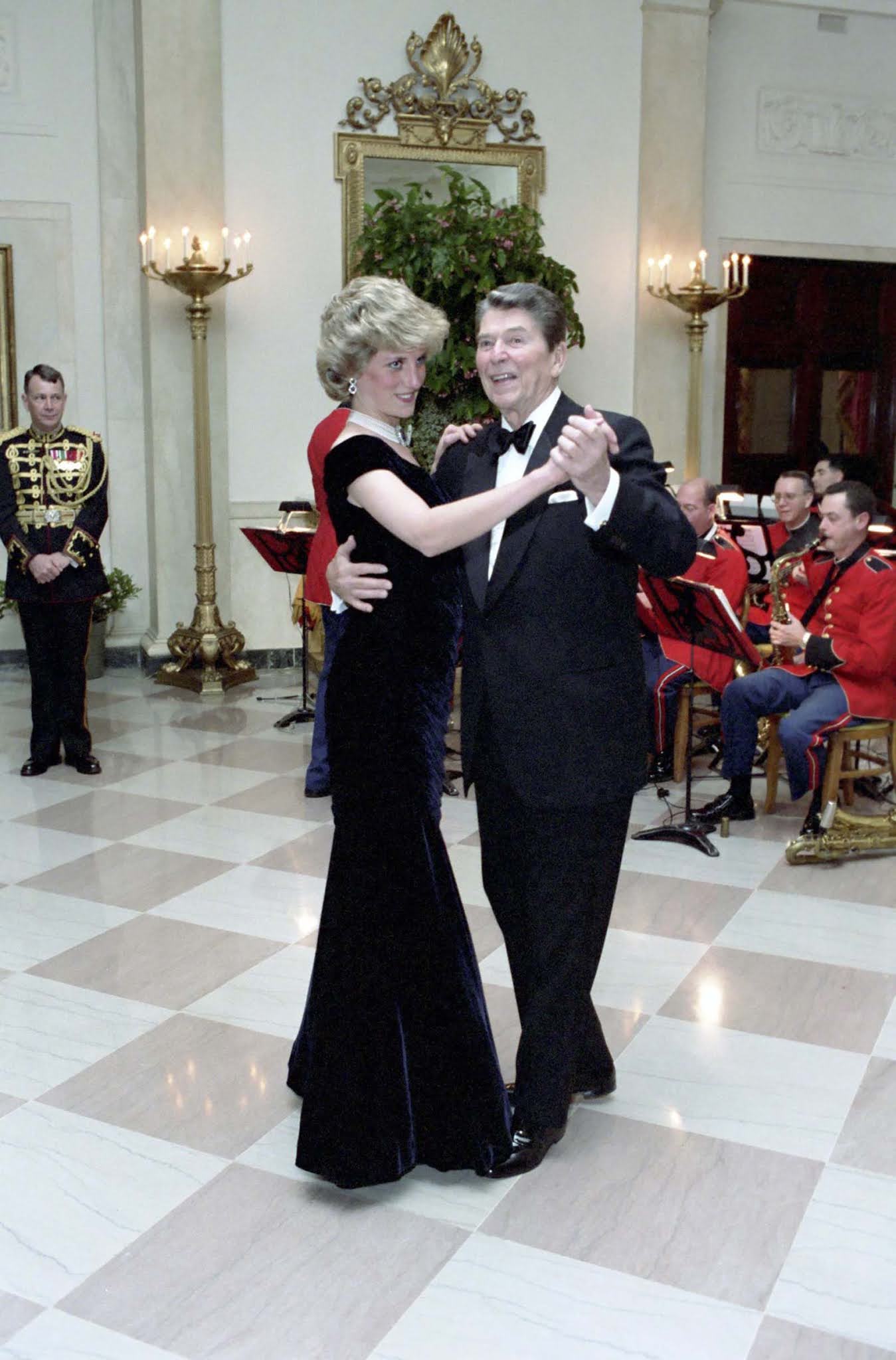 princess diana john travolta story pictures