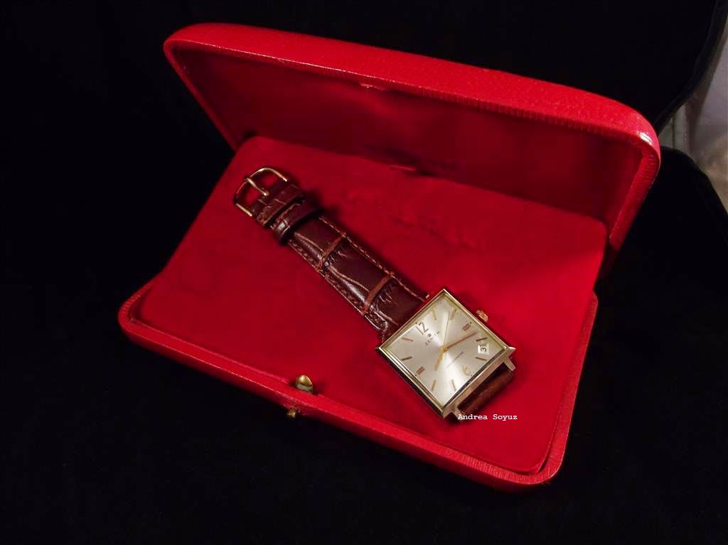 Storie di Orologi Vintage: 1960 Zenith Respirator Chronometre Carrè Cal.  2532C Fotogallery