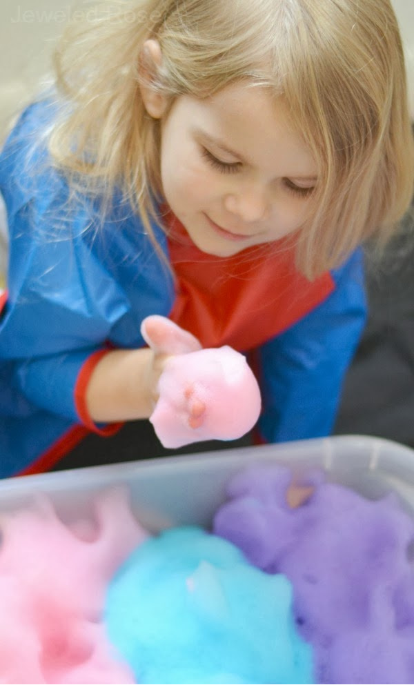 Make rainbow soap foam for kids using Kool-aid! #soapfoam #soapfoamrecipe #playfoamideaskids #rainbowsoap #growingajeweledrose #activitiesforkids