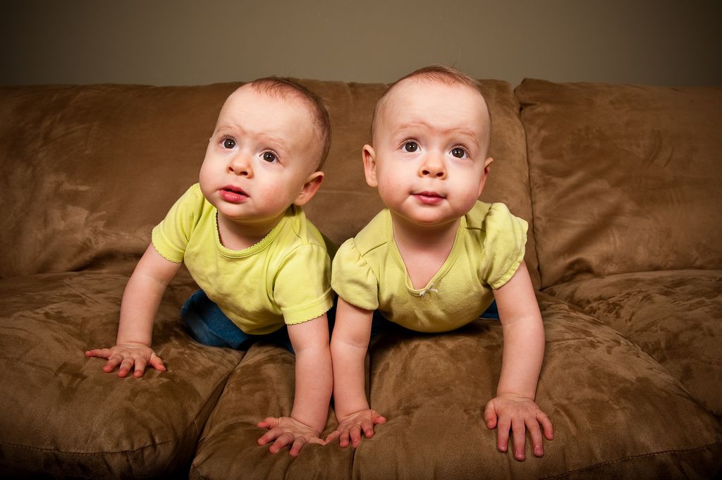 The 30 Cutest Twin Babies on the Best Photography, Art