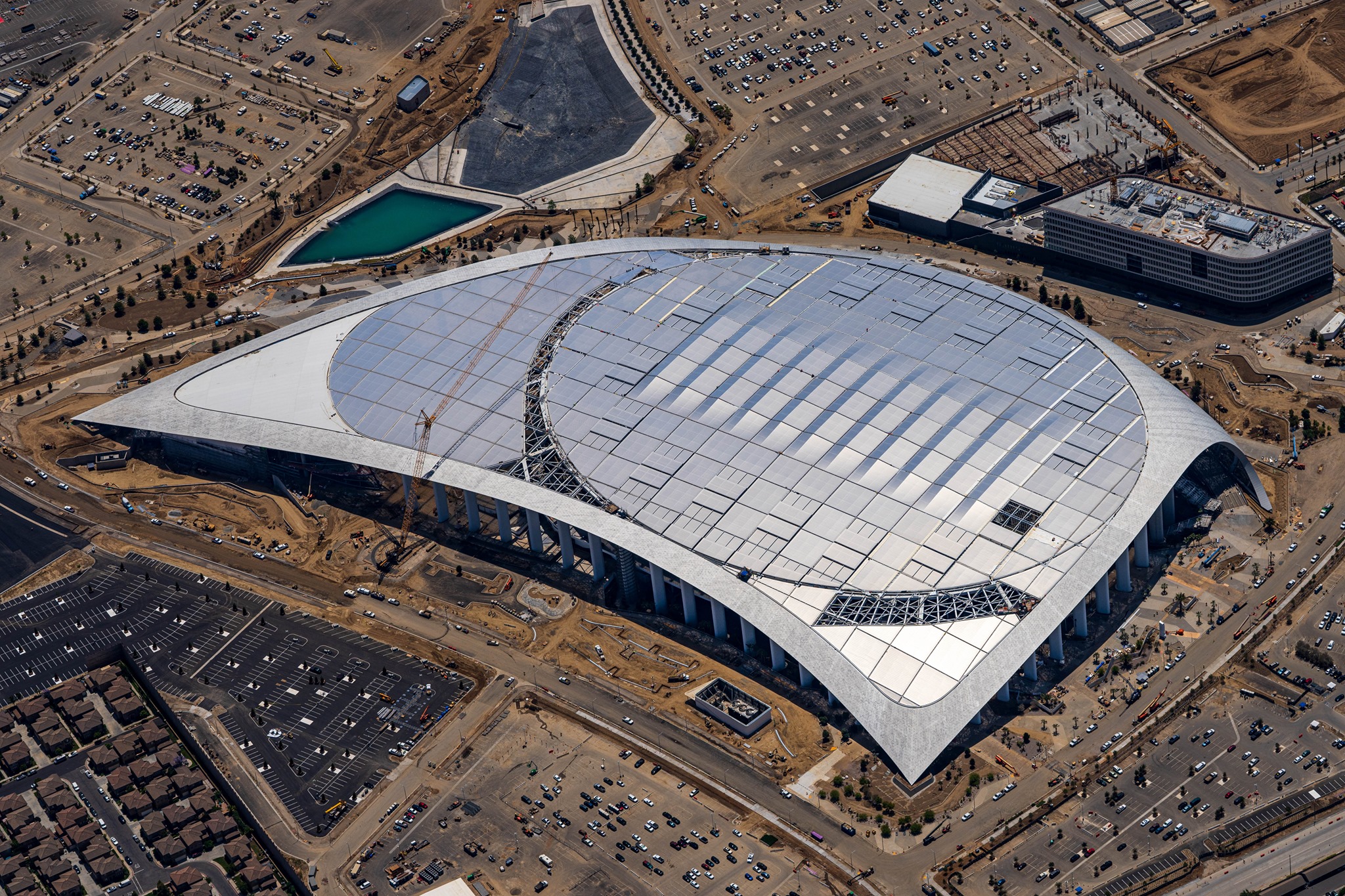 SO FI STATIUM & FORUM