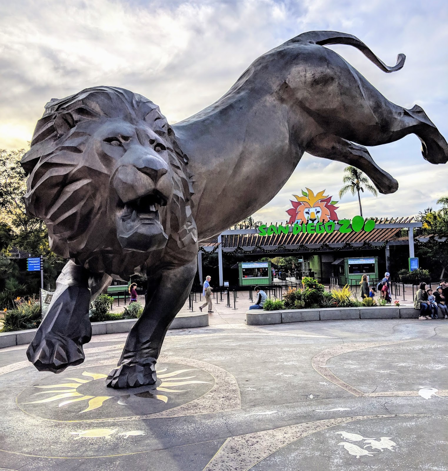 enjoy a fine dining thanksgiving feast at the san diego zoo or san diego zoo safari park