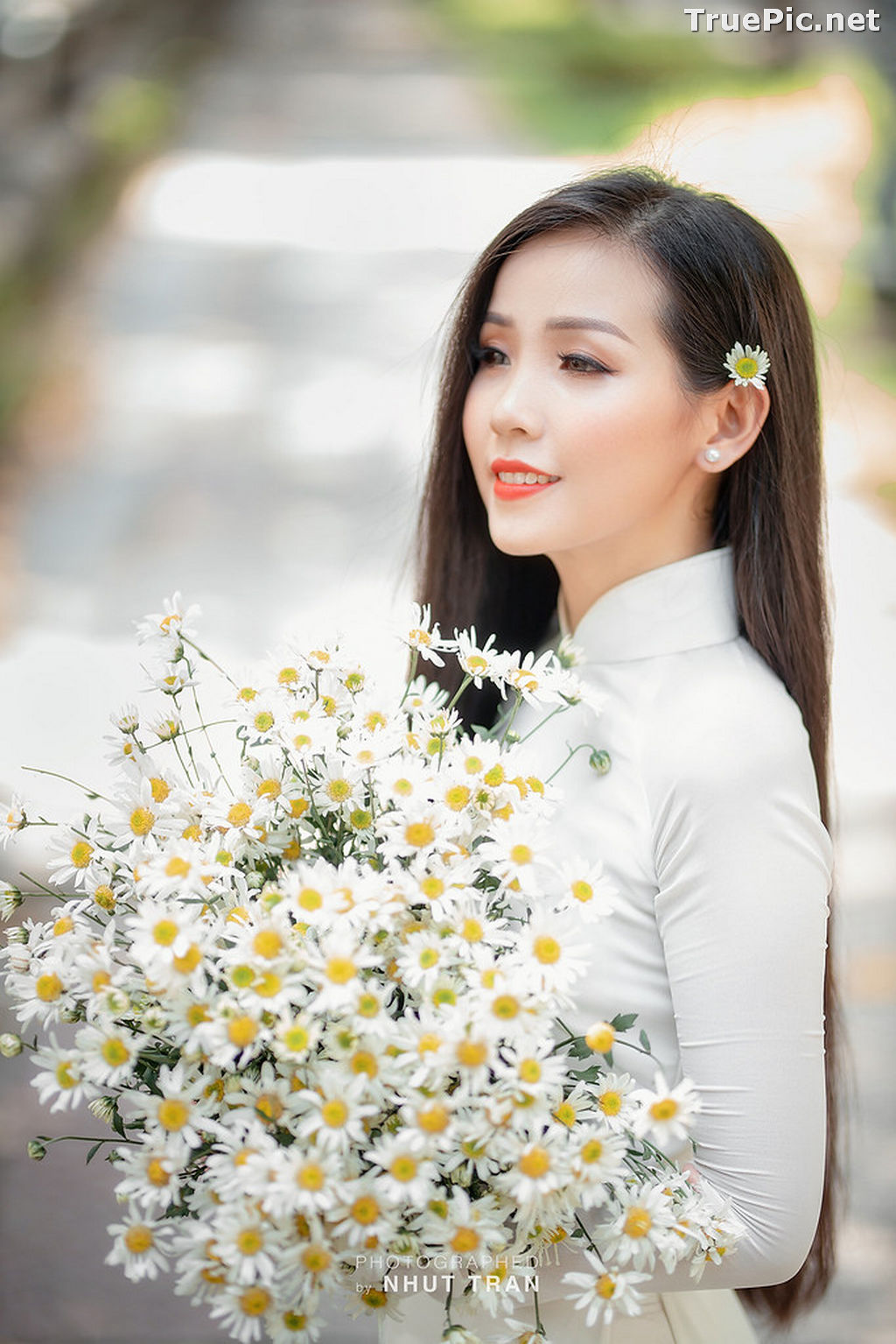 Image The Beauty of Vietnamese Girls with Traditional Dress (Ao Dai) #5 - TruePic.net - Picture-43