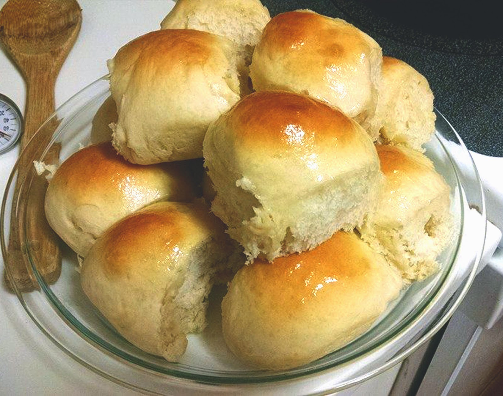 Old Fashioned Yeast Dinner Rolls Recipe - Makyla Creates