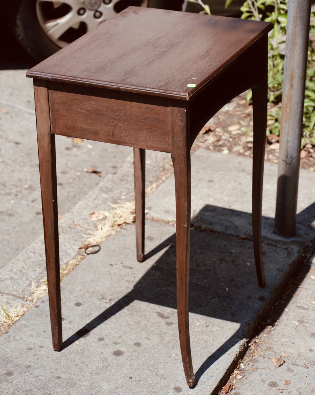 UHURU FURNITURE & COLLECTIBLES **SOLD** 31537 Vintage Mahogany 15" x