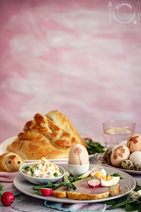 Predlog Uskršnjeg doručka - Šunka u testu i francuska salata