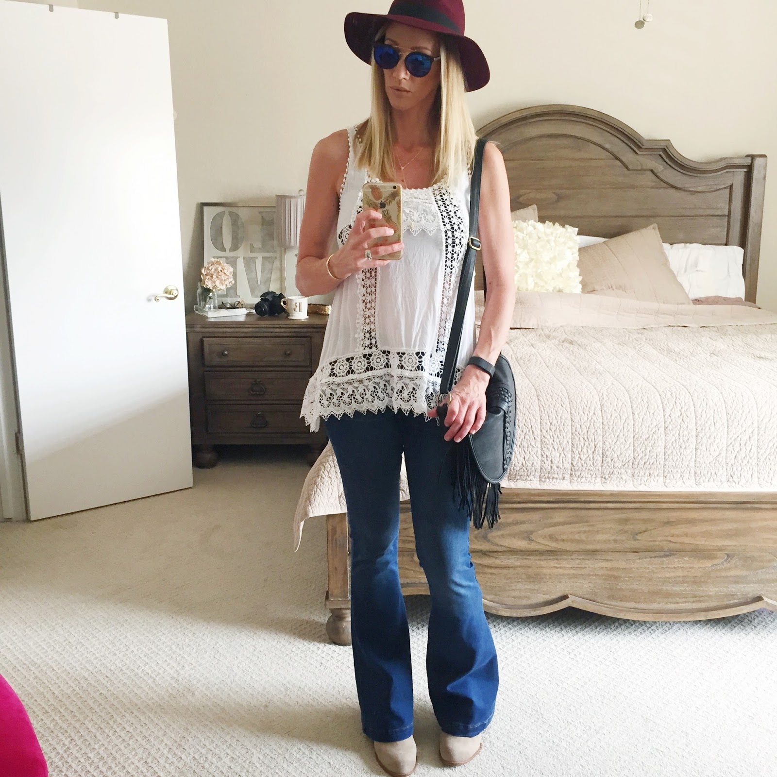 The Parlor Girl: 3 simple ways to wear flare jeans