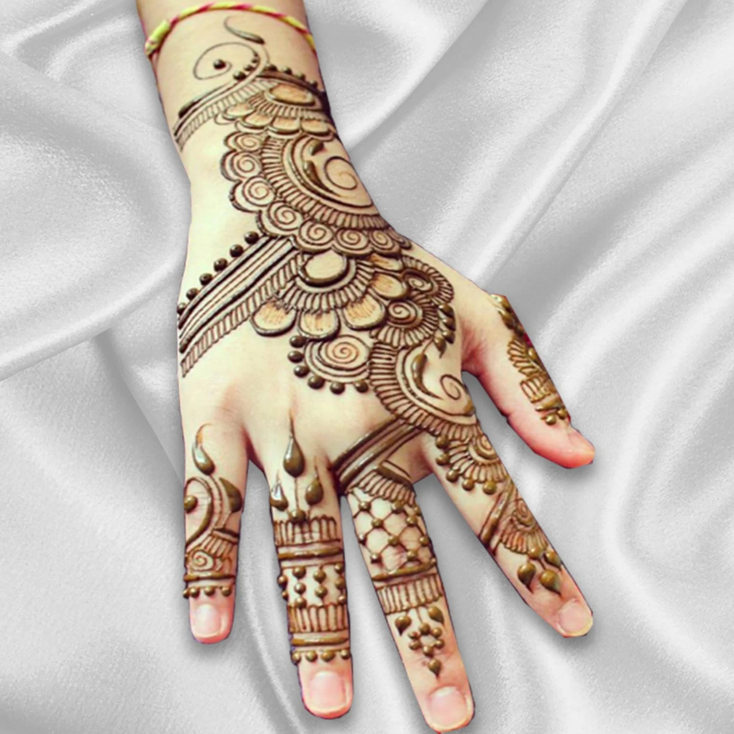 Mehndi Designs – Beautiful Simple Mehndi Designs # 13