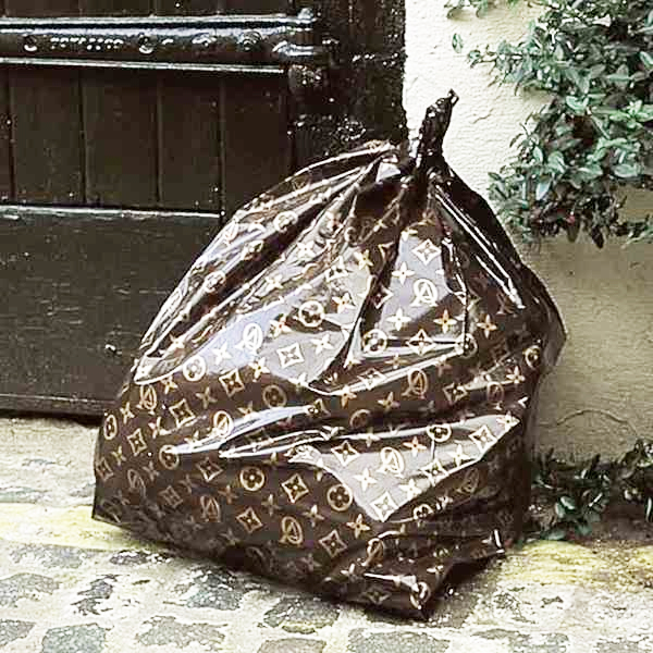 Louis Vuitton : Trash-Bag Purse