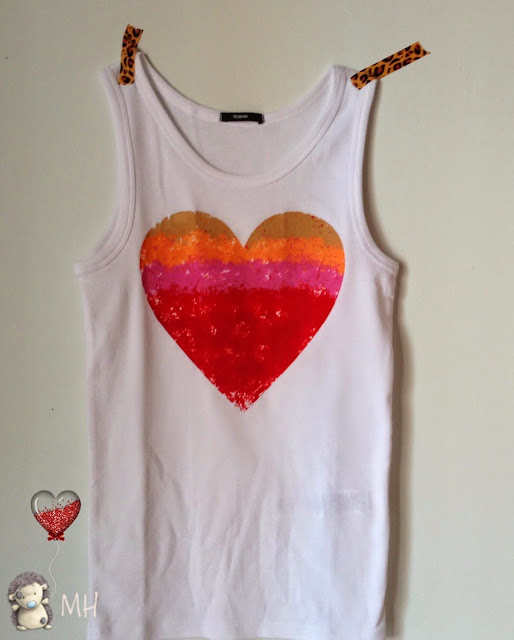Camiseta con corazón de plastidecor