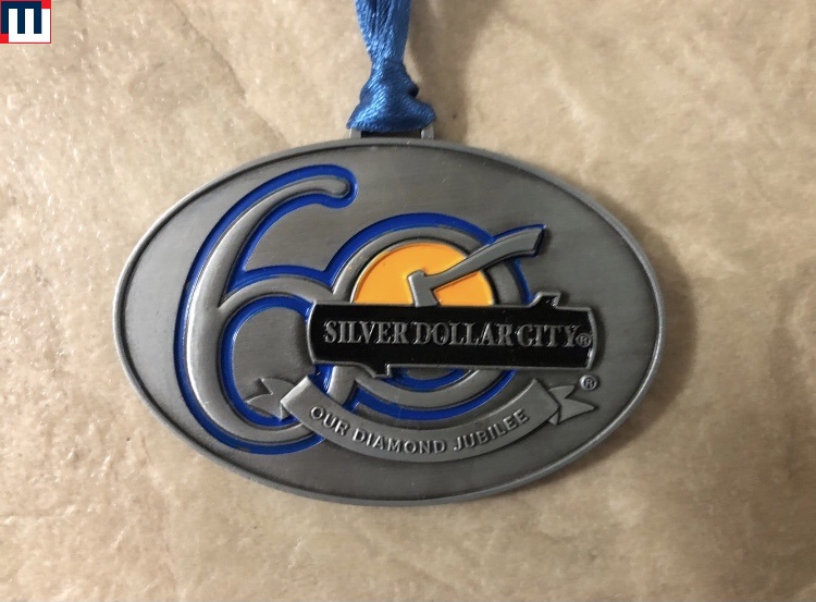 MidwestInfoGuide: Season Pass Ornaments (SDC)