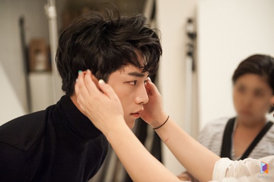 화보 촬영하는 서강준 | 인스티즈