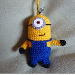 http://www.ravelry.com/patterns/library/minion-2