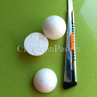 Medias-bolas-unicel-porex-Primeros-pasos-para-crear-unicornio-con-pasta-flexible-Crea2-con-Pasión