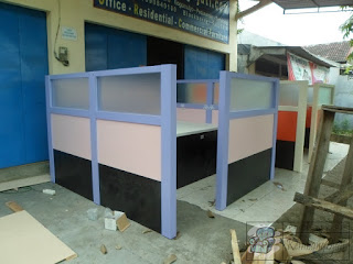 Produsen Furniture Kantor Meja partisi Kantor Knockdown Kirim Luar Jawa + Furniture Semarang (Meja Sekat)