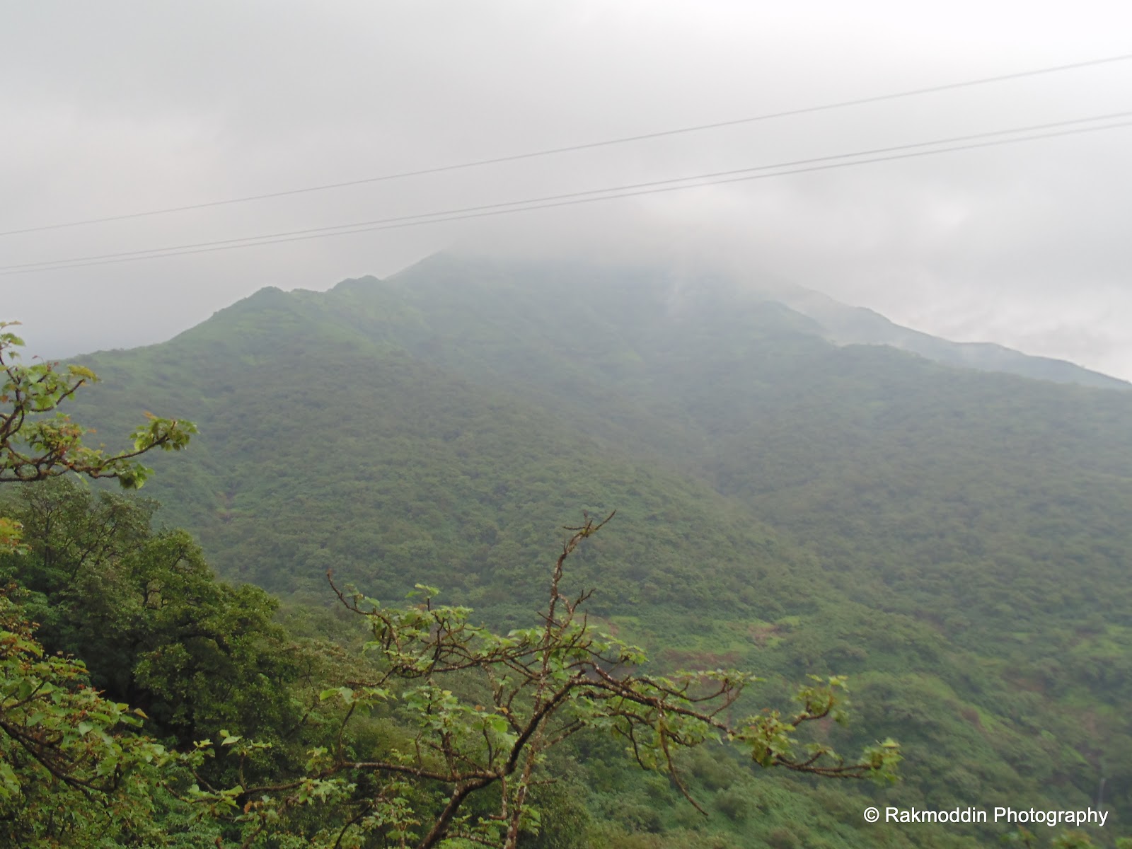 Monsoon bike ride to Madhe Ghat via torna fort