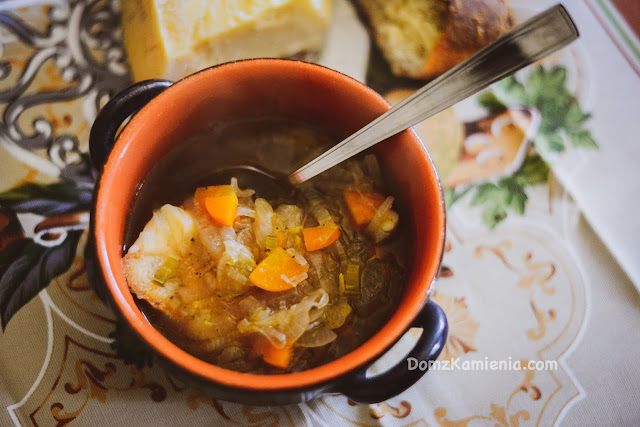 Zupa cebulowa - Kuchnia w Kamiennym Domu