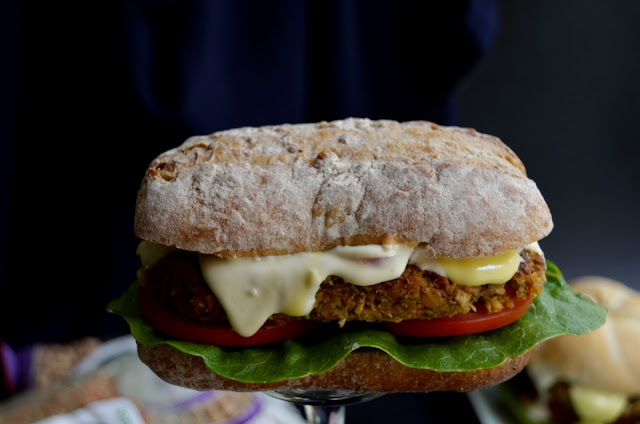 Burgeri cu naut si ciuperci