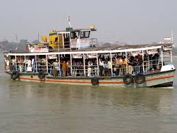 जल परिवहन पर निबंध | Essay On Water Transport In Hindi