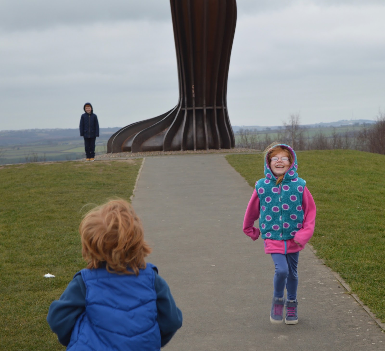 Visit the Angel of the North via bus with Go North East