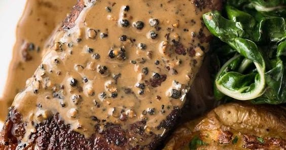 Steak with Creamy Peppercorn Sauce - ALANSDREAM