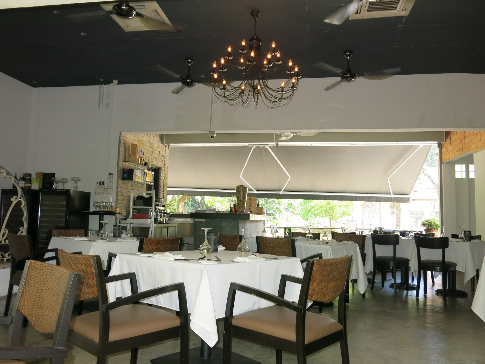 ESCAPE Must Try La vie en rose, French Breakfast!