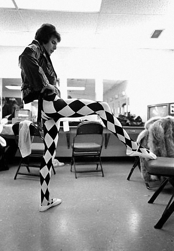 Parecer Empleador amanecer Zapatos, los Zapatos de Patricia - El Blog de Patricia : En los zapatos de Freddie Mercury: sus míticas Hércules de Adidas y sus Nike Greco Parecer Empleador amanecer Zapatos, los Zapatos de Patricia - El Blog de Patricia : En los zapatos de Freddie Mercury: sus míticas Hércules de Adidas y sus Nike Greco