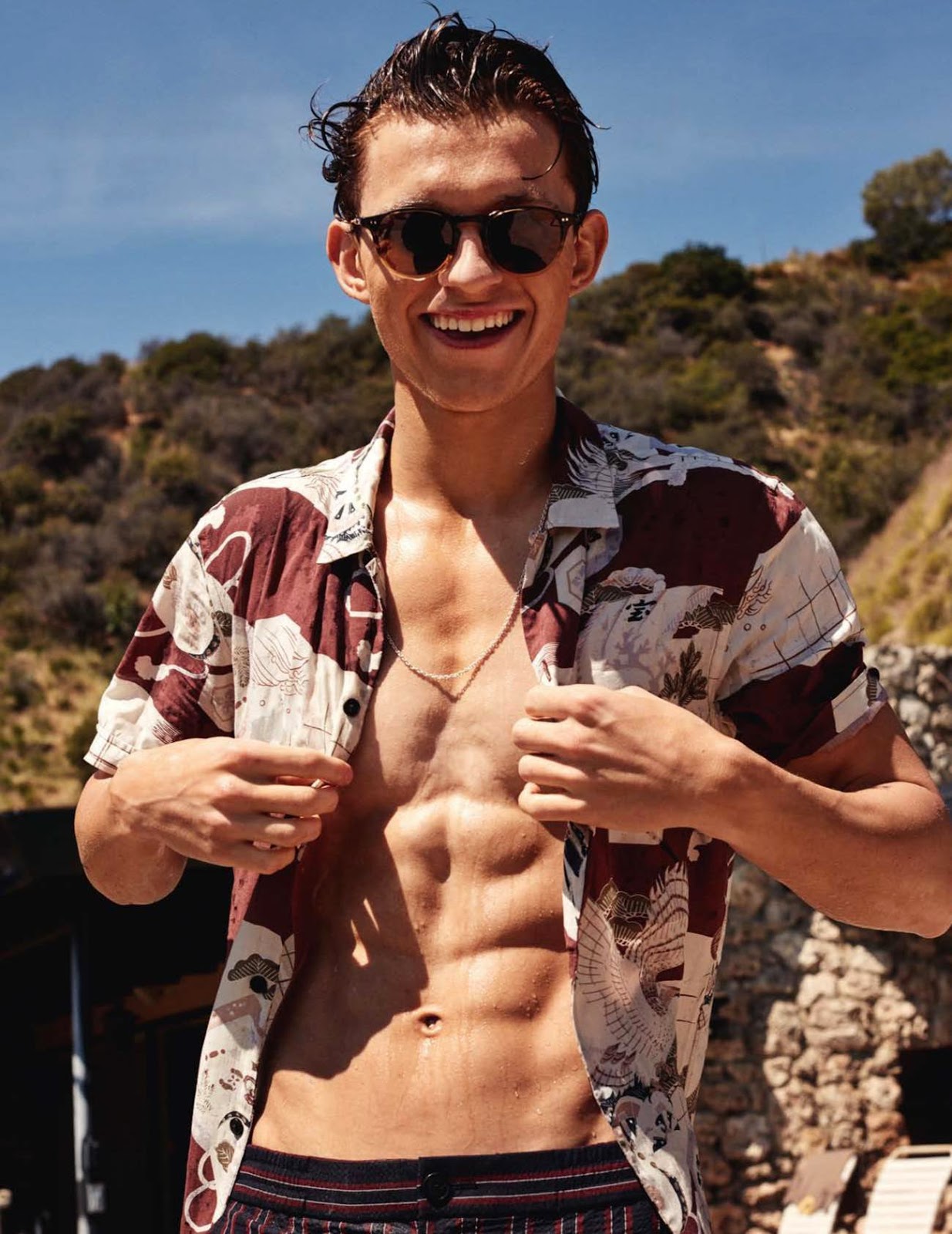 Tom holland shirtless pictures info part 1.