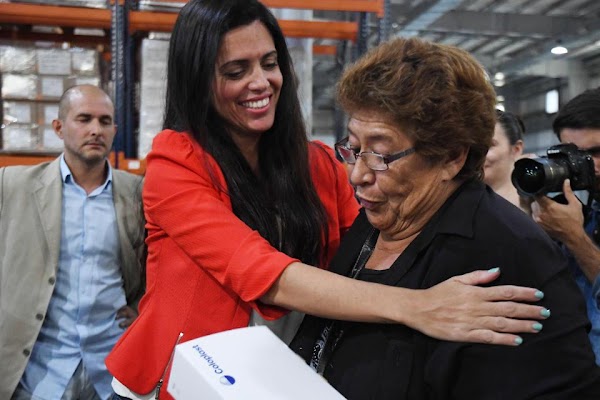 Luana Volnovich: 8.000 personas esperaban sus bolsas de ostomía,y las hallamos arrumbadas y venciéndose Luana Volnovich: 8.000 personas esperaban sus bolsas de ostomía,y las hallamos arrumbadas y venciéndose