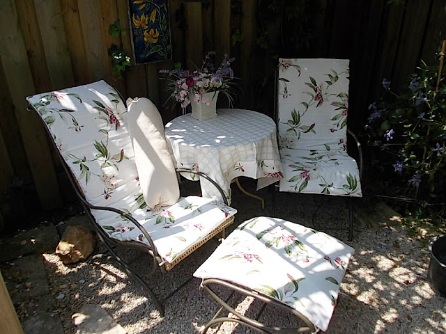 Rosenreslis Traum: Mega Gartenpost und alte französische Schätzeleins