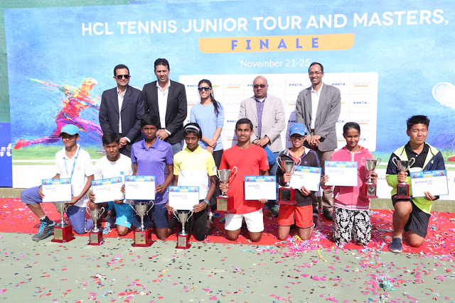 Final-Mahesh Bhupathi with Roshni Nadar Malhotra and the winners & runners-up of HCL Tennis Junior Tour & Masters Final-Mahesh Bhupathi with Roshni Nadar Malhotra and the winners & runners-up of HCL Tennis Junior Tour & Masters