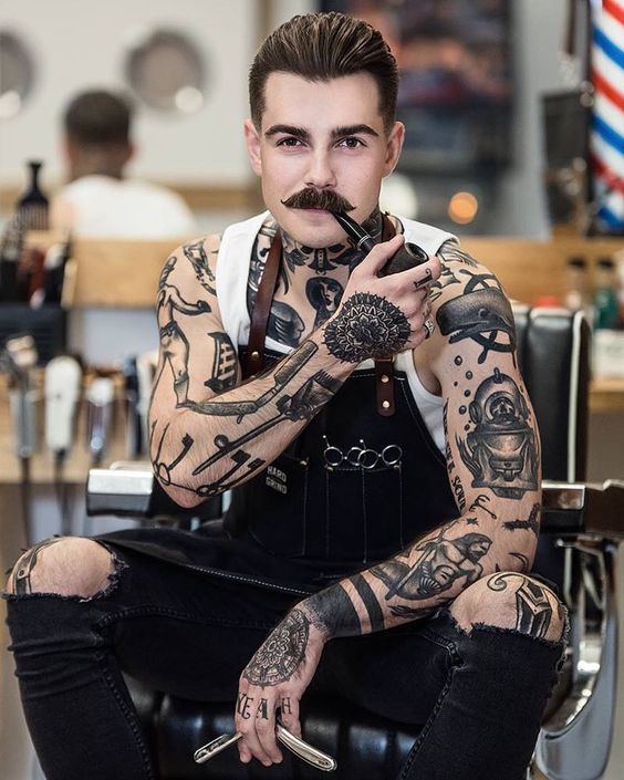 Macho Moda - Blog de Moda Masculina: TATUAGEM NA MÃO MASCULINA: INSPIRAÇÕES  e o que VOCÊ precisa saber! #TattooMM