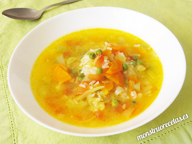 Sopa de arroz con verduras