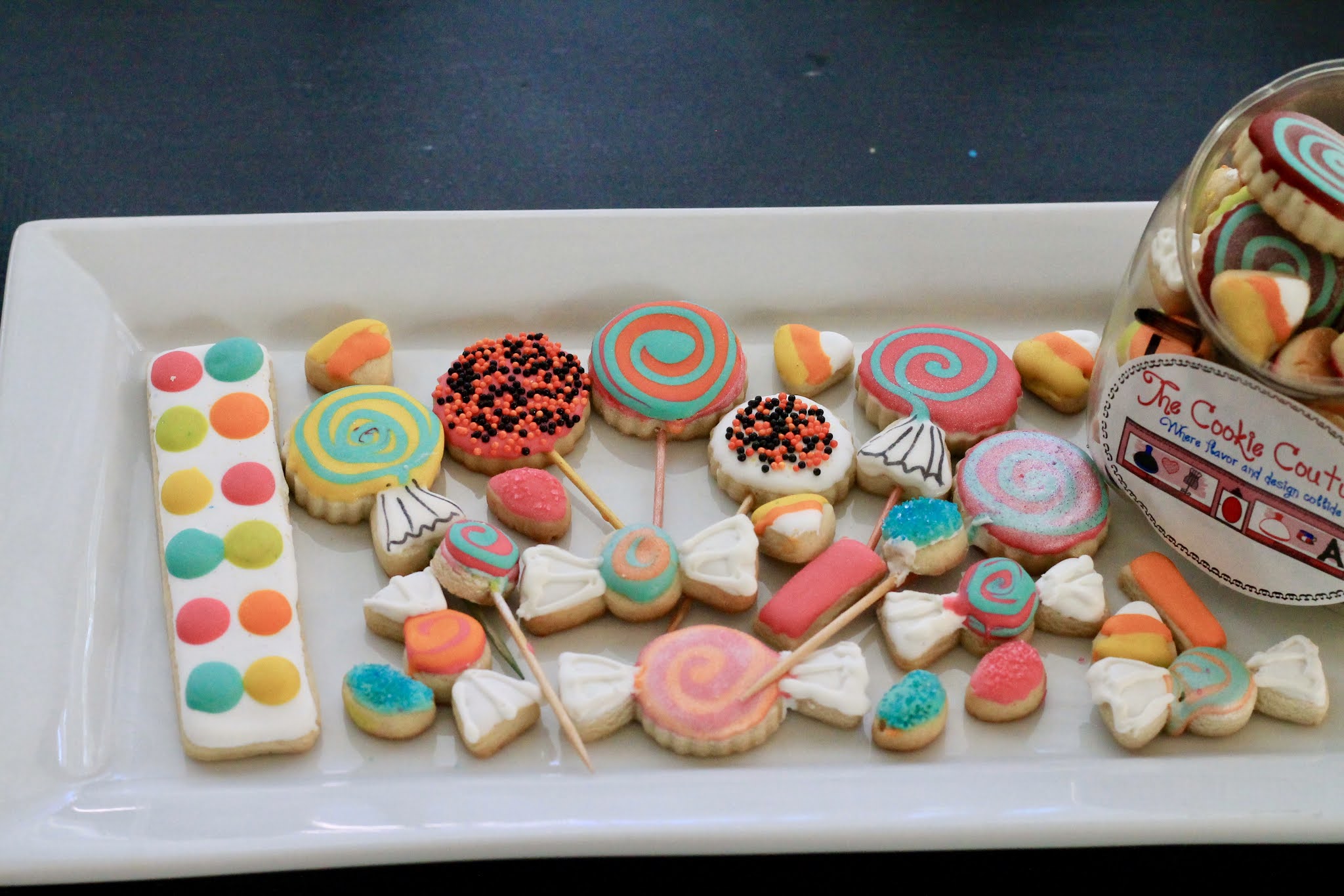 How to Make Monogrammed Sugar Cookies Without A Projector - Goodie