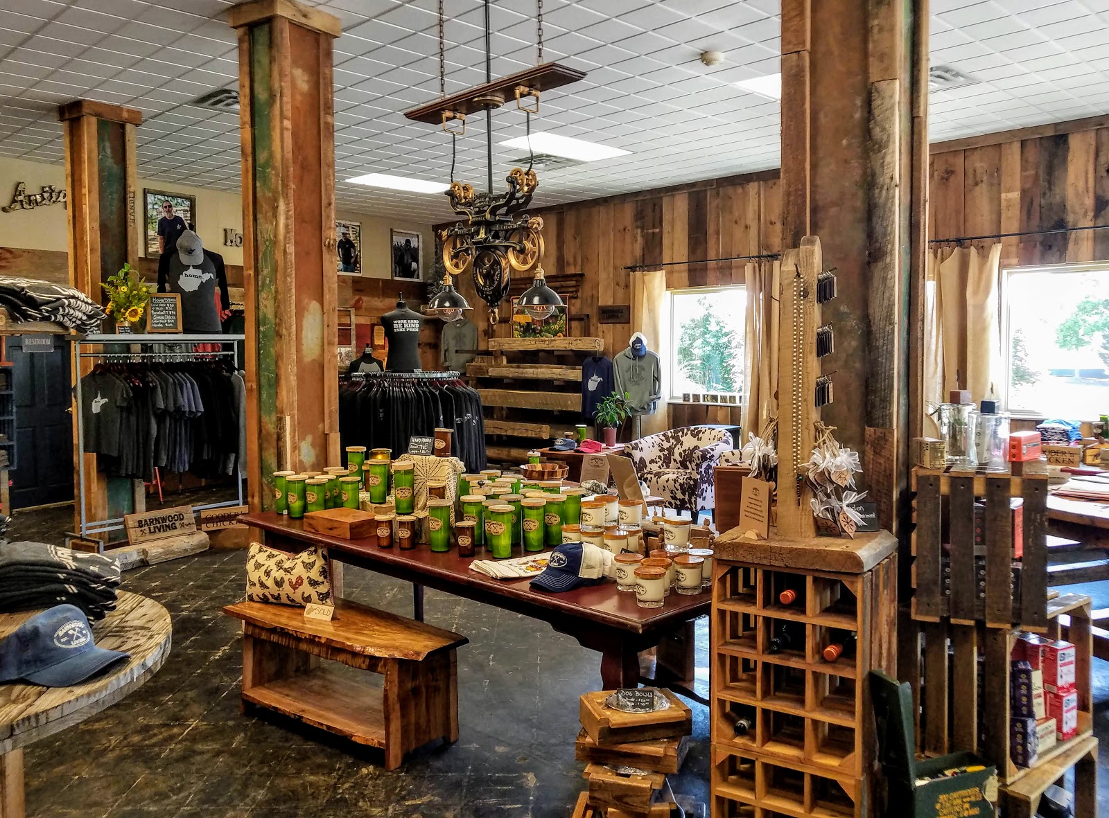 Big Daddy Dave Another Popular TV Show’s Hometown! (Barnwood Builders)