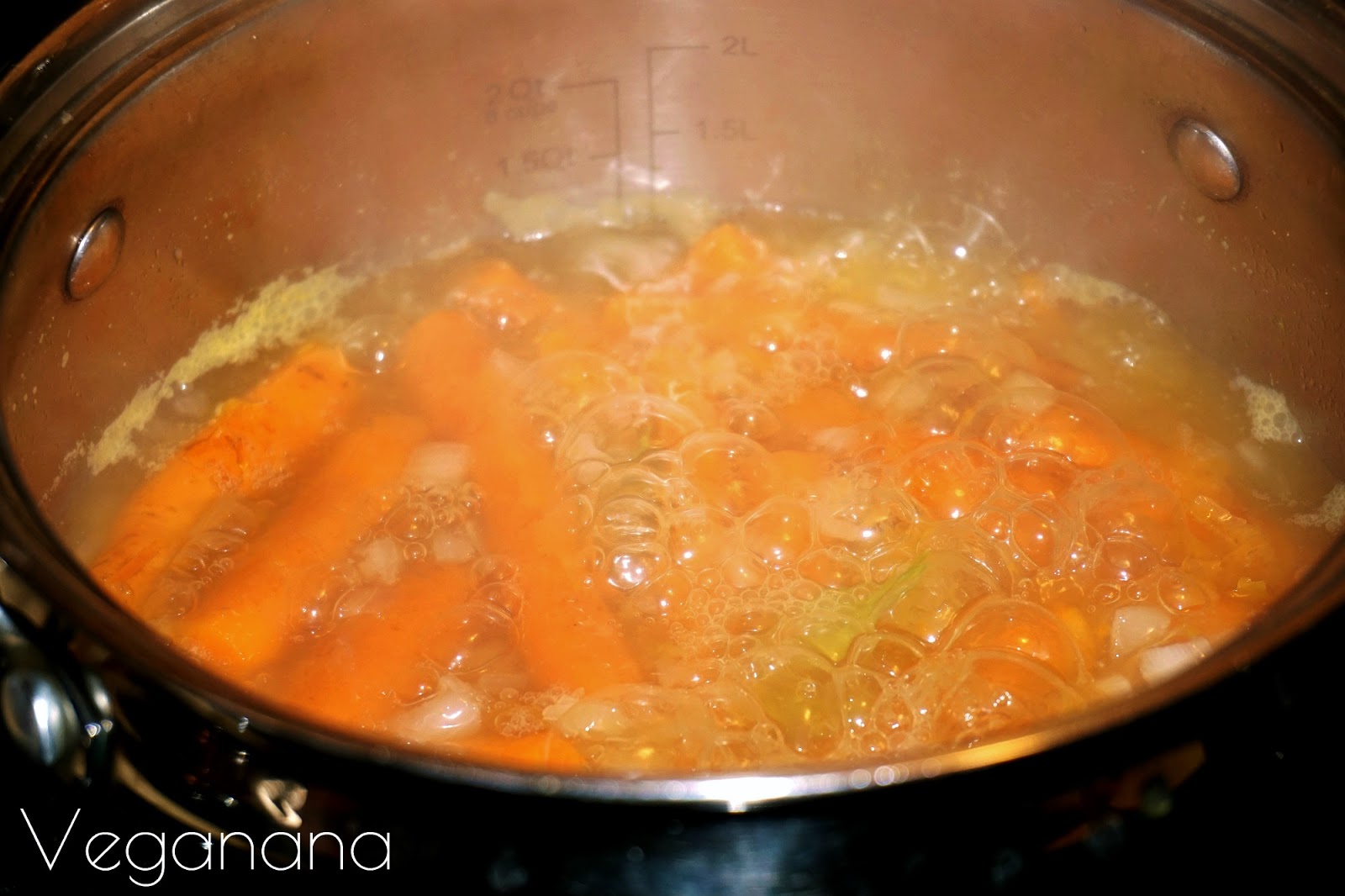 Sopa cremosa de Cenouras com Batata doce | Receita rápida e simples de