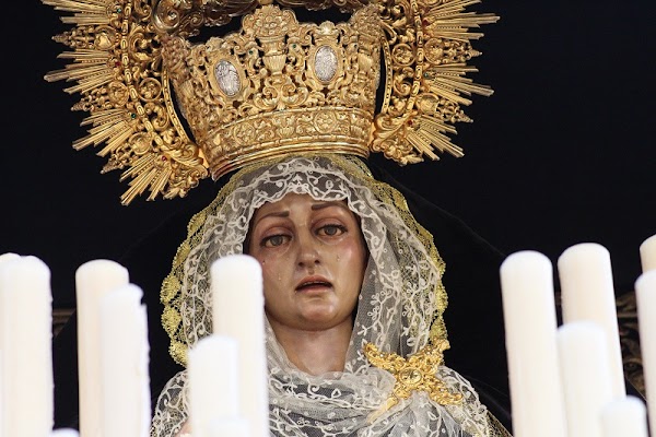 La Hermandad de la Amargura de Ceuta denuncia un apedreamiento en el puerto La Hermandad de la Amargura de Ceuta denuncia un apedreamiento en el puerto