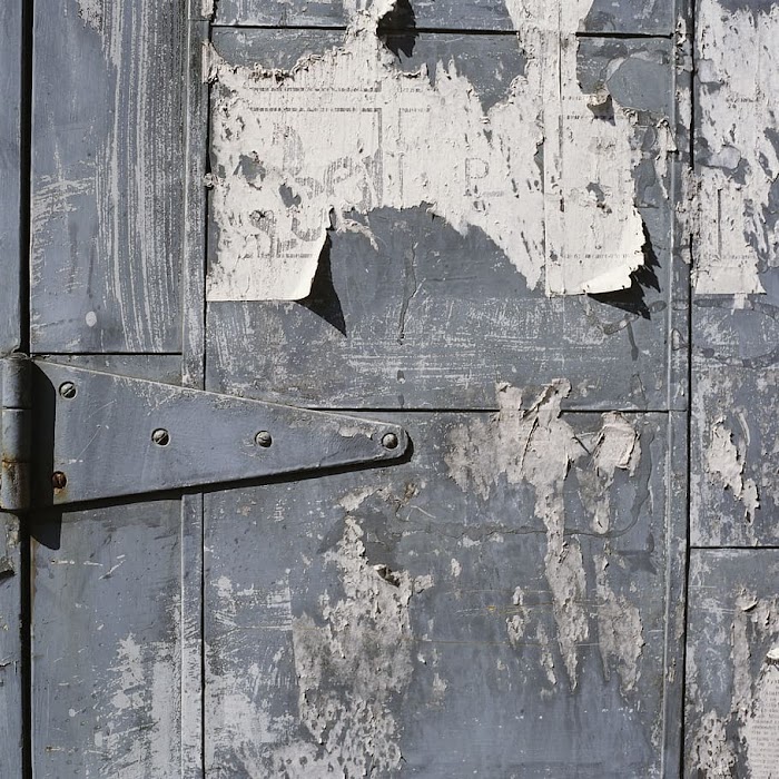 8 Tips to Follow Before Painting Doors and Windows