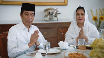 Presiden Jokowi dan Ibu Negara Ucapkan Selamat Idulfitri